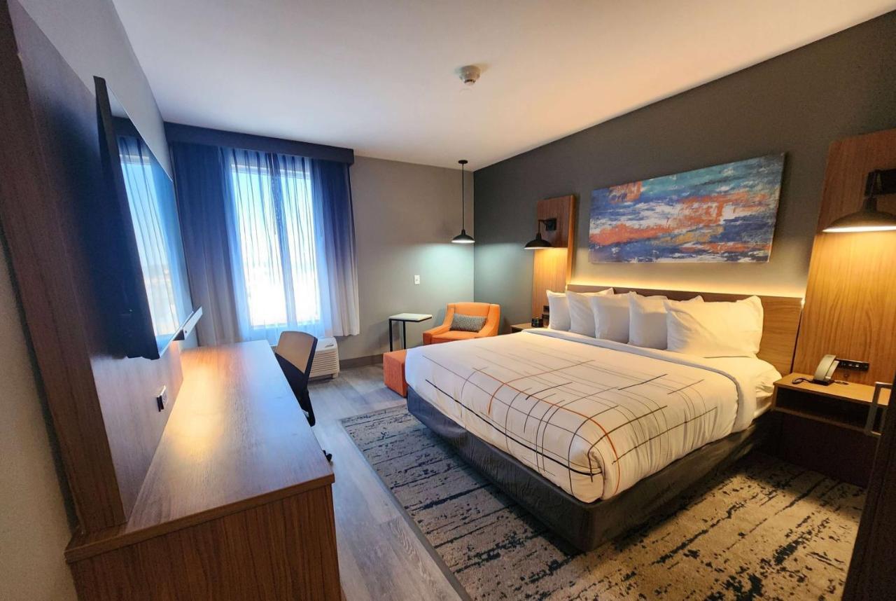 La Quinta Inn & Suites By Wyndham Del Rio Dış mekan fotoğraf