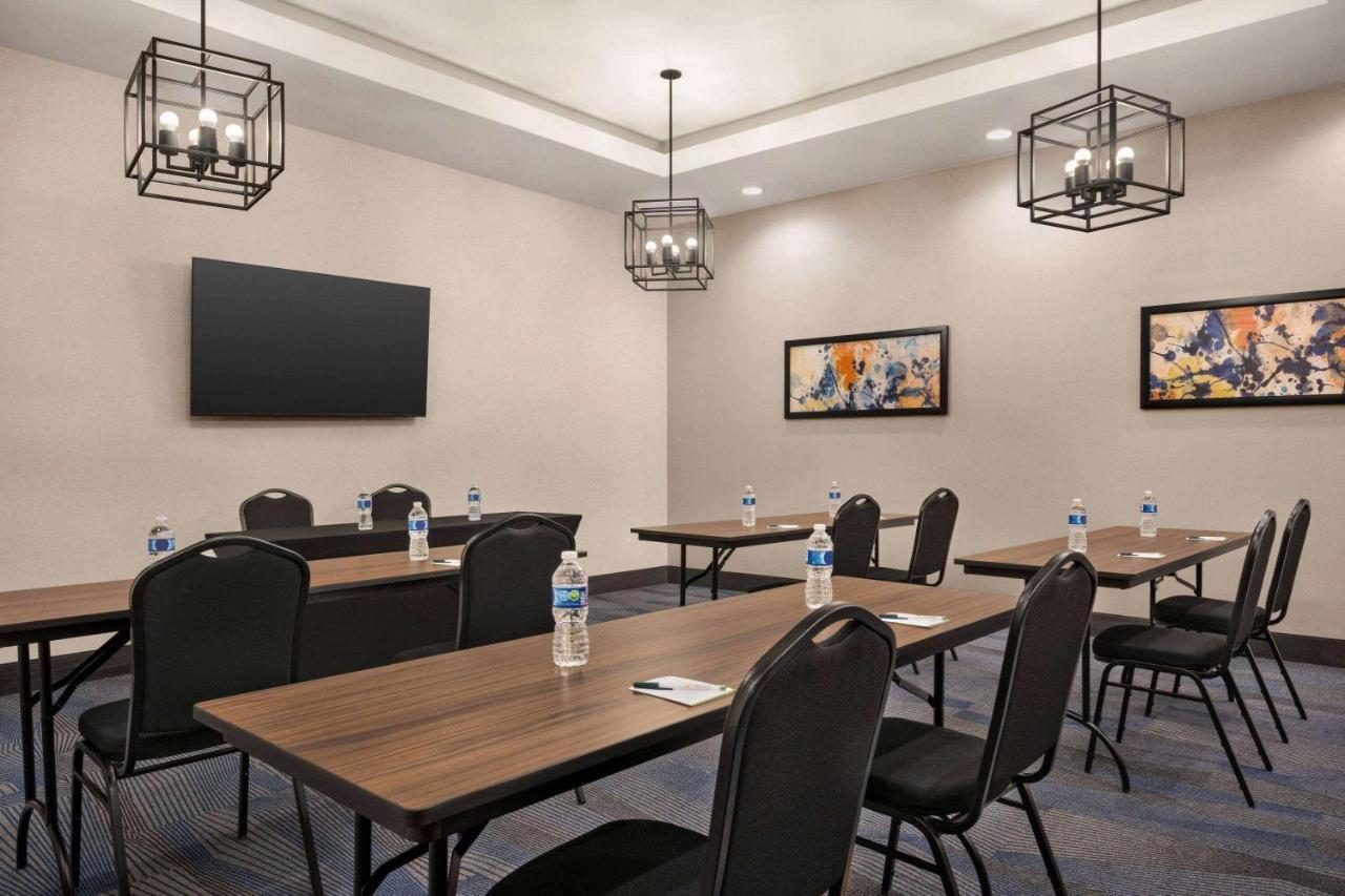 La Quinta Inn & Suites By Wyndham Del Rio Dış mekan fotoğraf